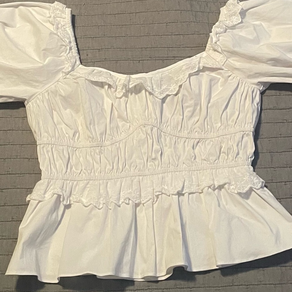 aqua 🐇 eyelet blouse